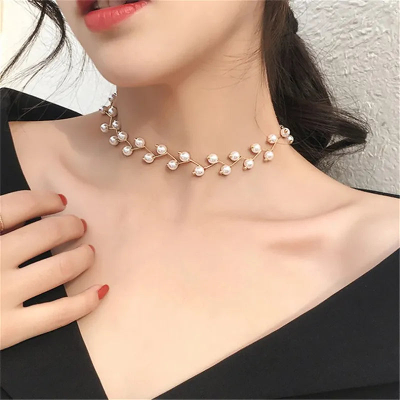 Wu's 2022 Imitation Pearl Clavicle Chain Neckband Simple Short Necklace Women's Jewelry Korean Collar Neckband Wholesale